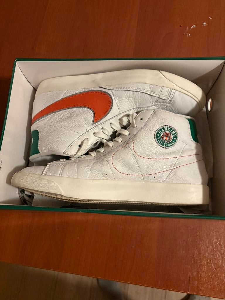 Nike Blazer Stranger Things, Wit, Ophalen of Verzenden, Sneakers of Gympen, Zo goed als nieuw