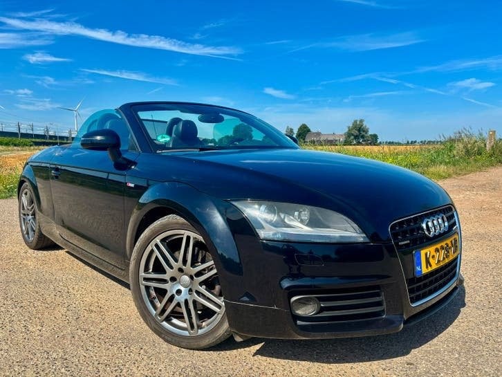Audi TT 2.0 Tfsi Roadster Quattro S-tron 2009 Zwart, Auto's, Audi, 4 cilinders, Zwart, 75 €/maand, Vierwielaandrijving