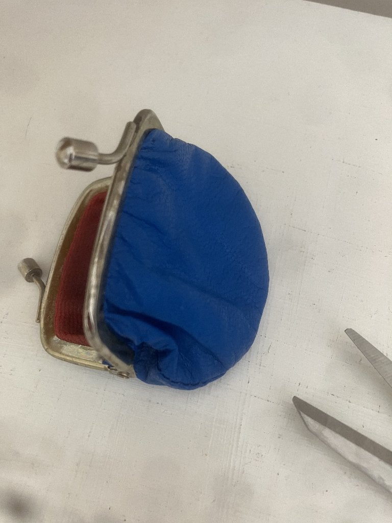 Een leuk klein blauw knip portemonee., Ophalen of Verzenden, Gebruikt, Blauw, Overige merken