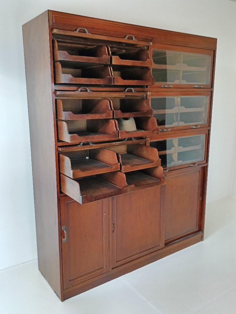 Engelse vitrinekast van mahoniehout, circa 1910, Antiek en Kunst, Ophalen of Verzenden