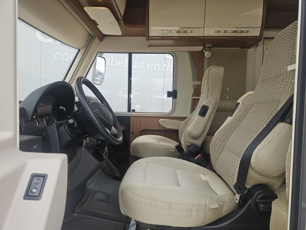 Hymer ML-I 630 Elektrische fietsendrager en luifel, Caravans en Kamperen, Campers, Luifel, Bedrijf, Diesel, Koelkast