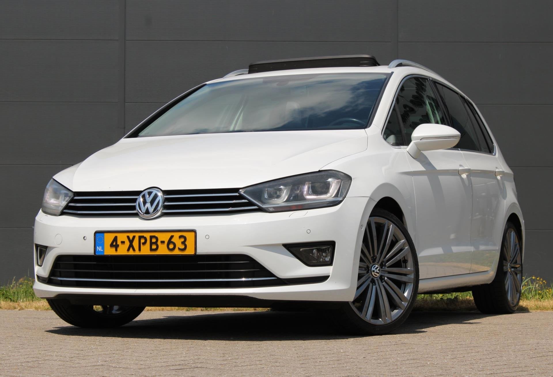 Volkswagen Golf Sportsvan 1.2 TSI Highline DSG Panodak Leder, Gebruikt, 4 cilinders, Wit, Bedrijf