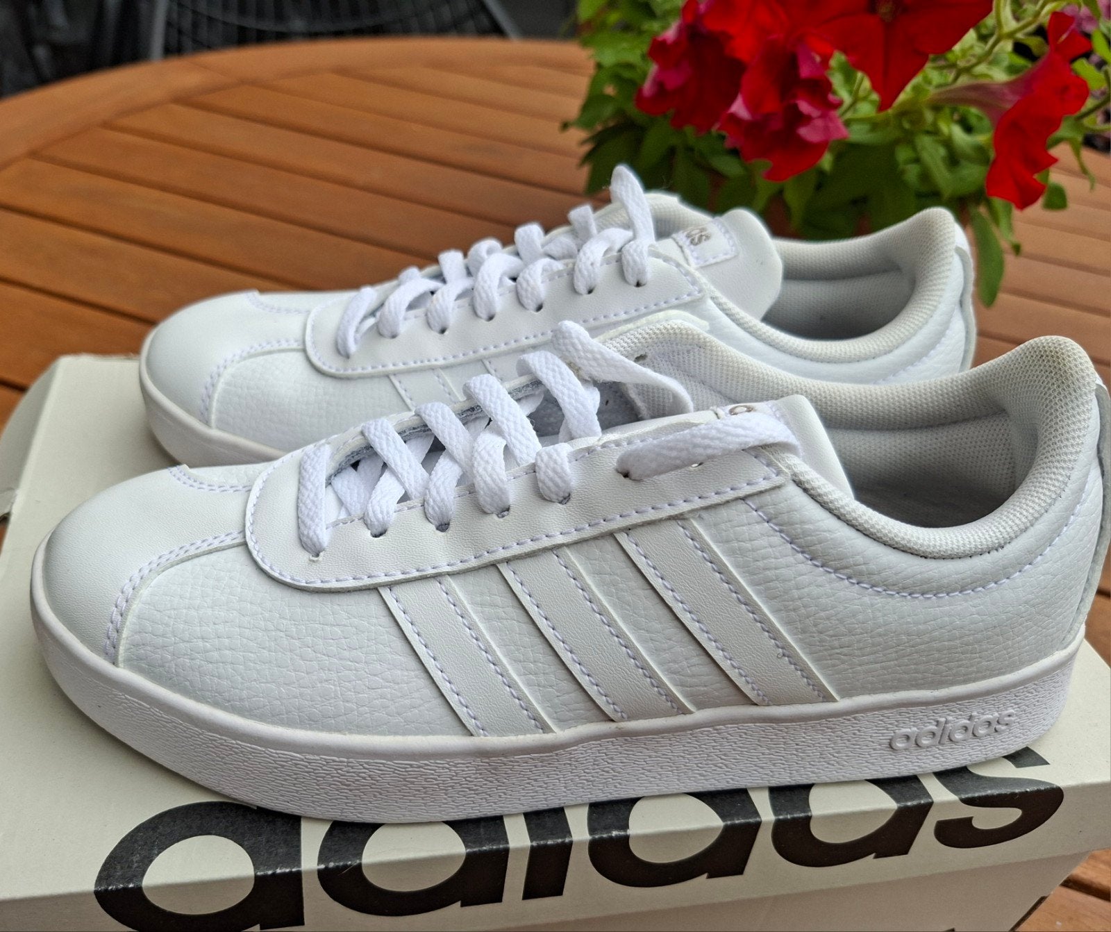 Adidas maat 36, Ophalen of Verzenden, Zo goed als nieuw, Wit, Sneakers of Gympen