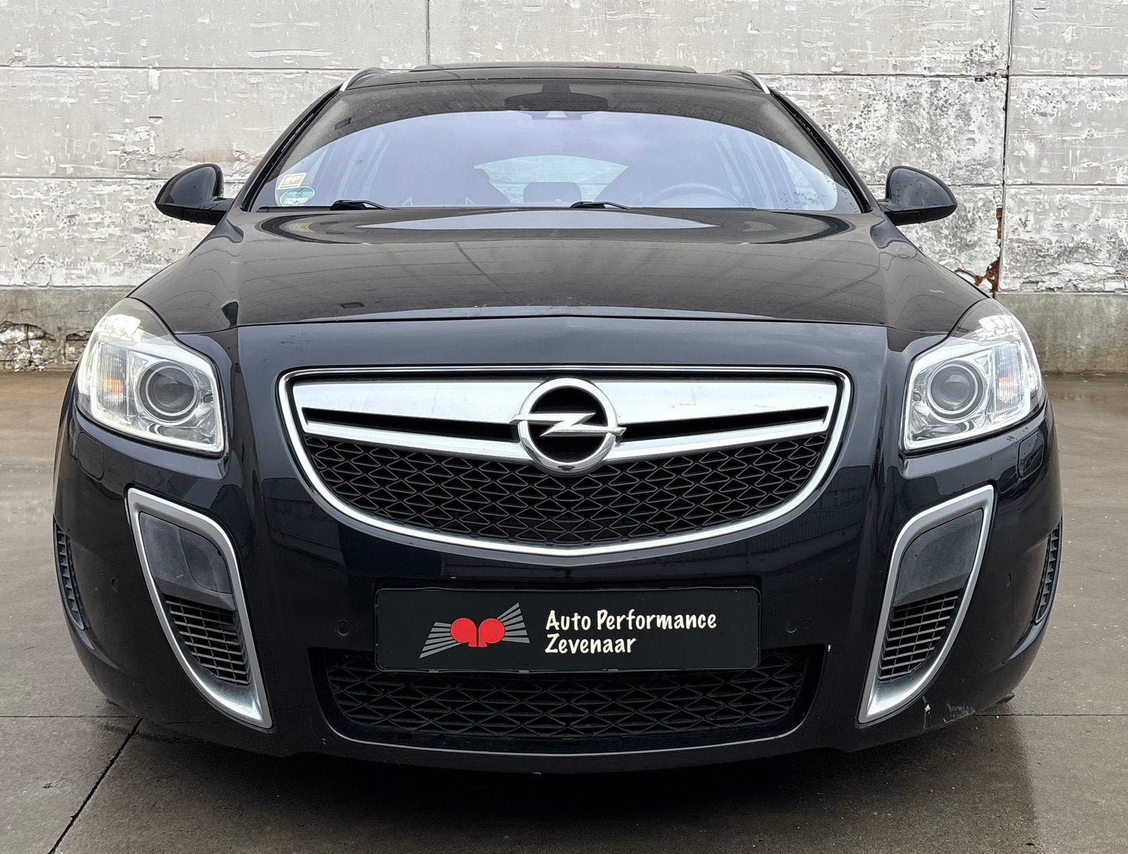 Opel Insignia 2.8 Turbo Sports Tourer 4X4 2011 Zwart, Auto's, Euro 5, Zwart, Zwart, Handgeschakeld