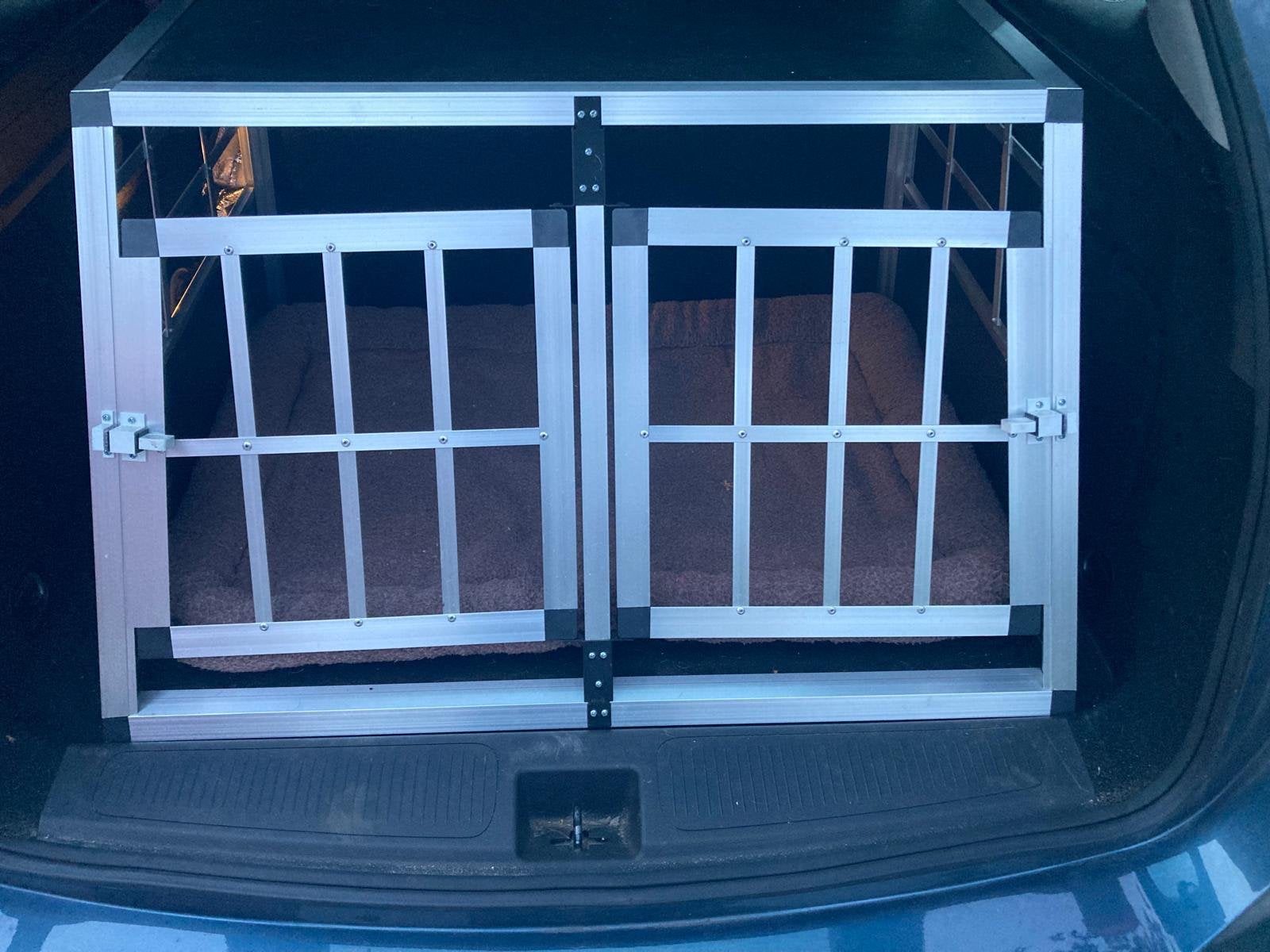 Mooie hondenbench voor achter in de auto, Dieren en Toebehoren, Ophalen, Hondenkennel, Minder dan 65 cm, Zo goed als nieuw