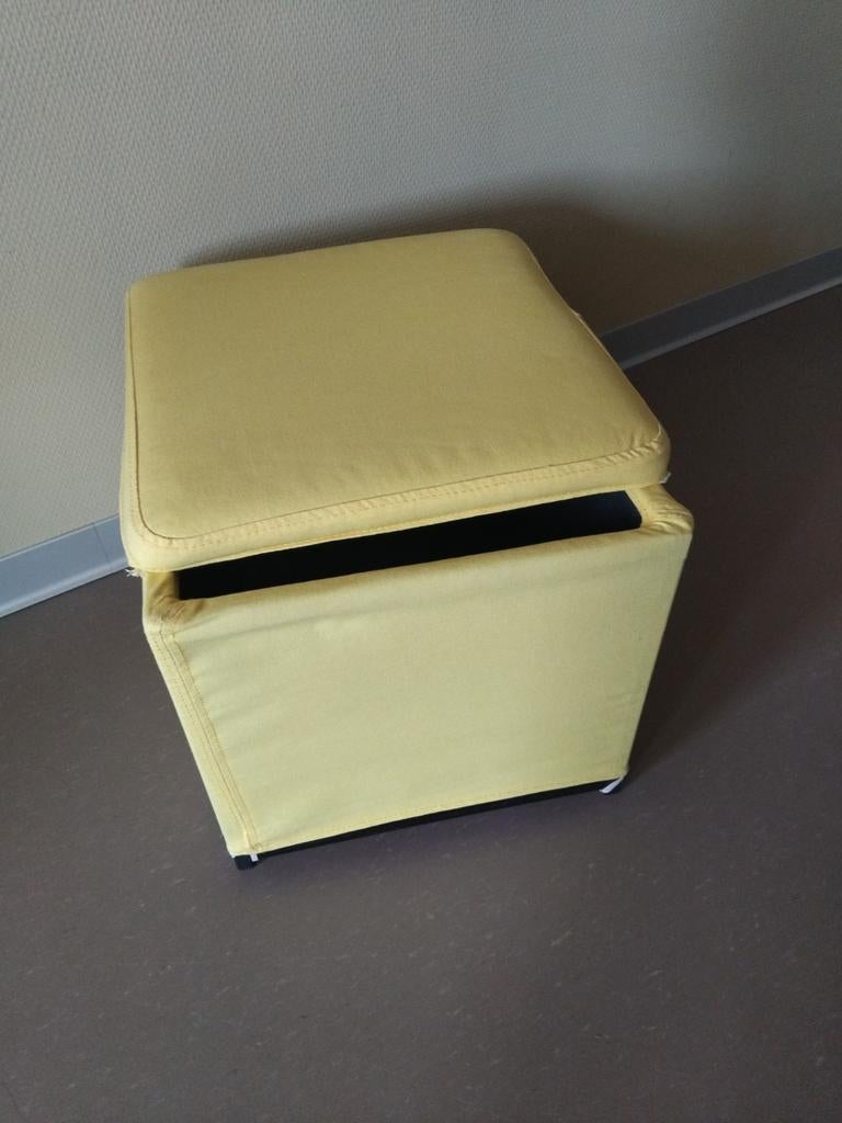 Voeten bank met opberg ruimte, Huis en Inrichting, Banken | Voetenbanken en Poefen, Ophalen, Rechthoekig, 125 cm of meer