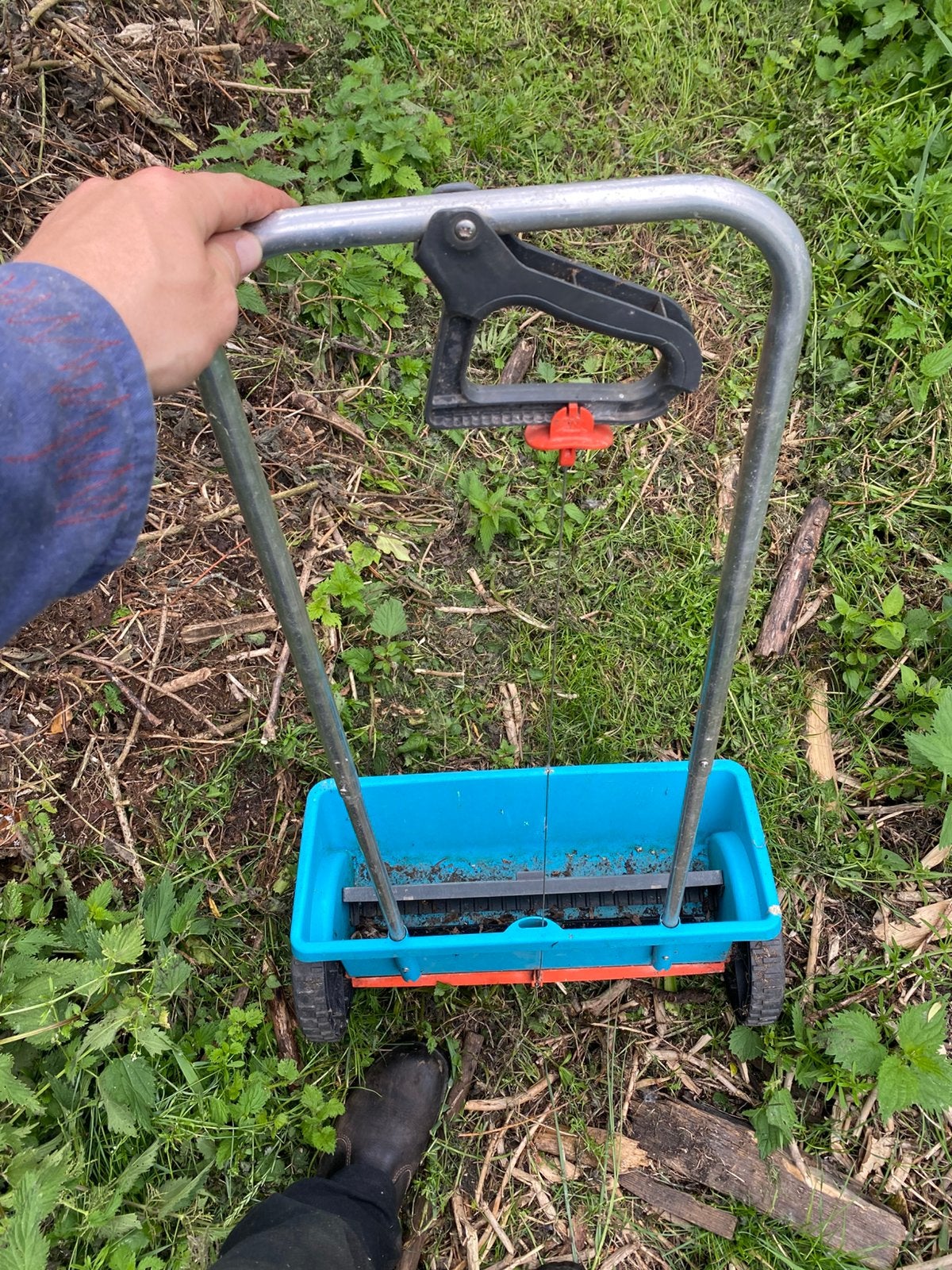Gardena graszaaimachine, Ophalen, Zo goed als nieuw
