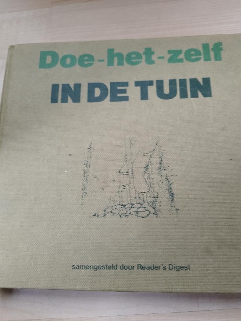 DOE HET ZELF IN DE TUIN BOEK, Ophalen of Verzenden, Zo goed als nieuw, Tuinieren en Tuinplanten