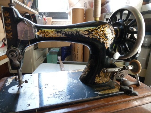 Brocante antieke singer handnaaimachine, Verzenden