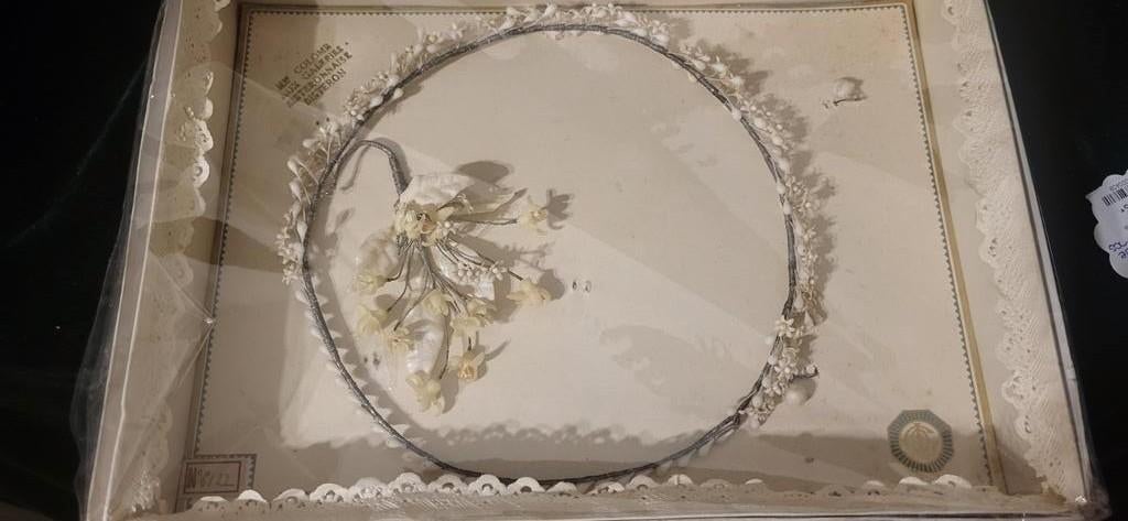 Vintage Bruidskroon met Wassen Corsage & Oorbellen, Antiek en Kunst, Ophalen of Verzenden