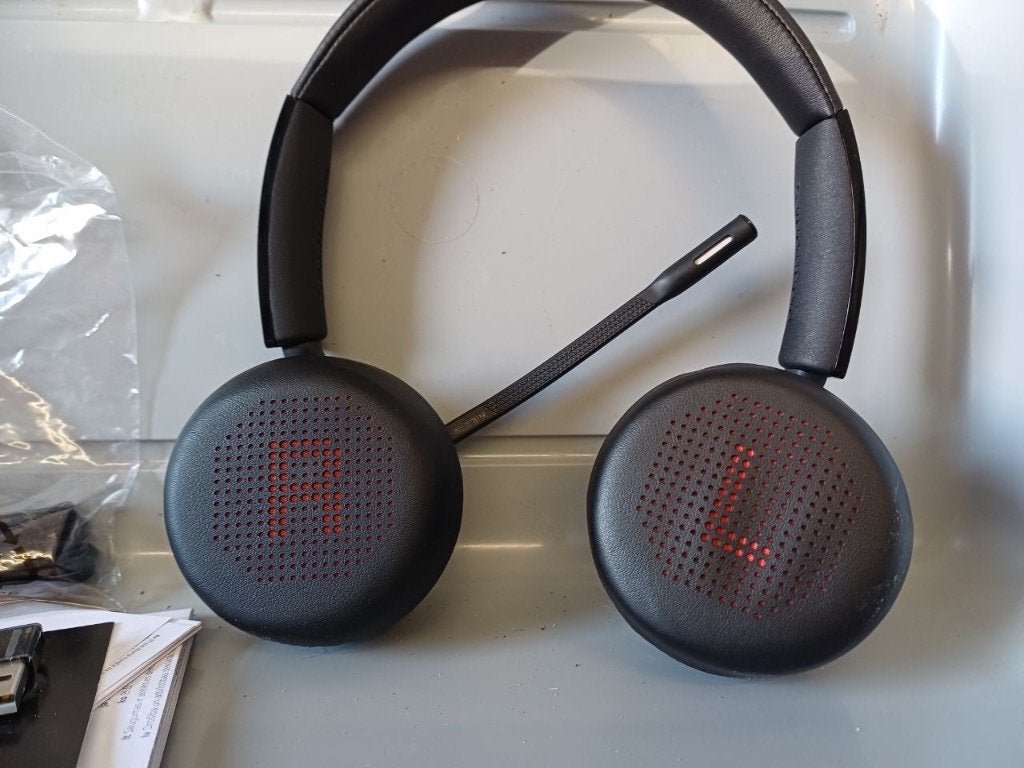 Plantronics Voyager 4200, -, Plantronics, -, On-ear