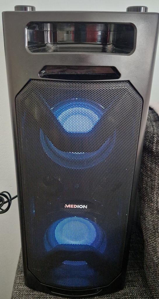 Medion Patybox met lichteffecten en microfoonaansluiting, Draagbaar, Zo goed als nieuw, Speakers, Ophalen