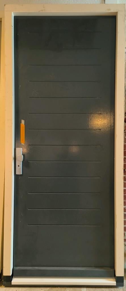 Nieuw kozijn met voordeur, meerpuntssluiting, Ophalen