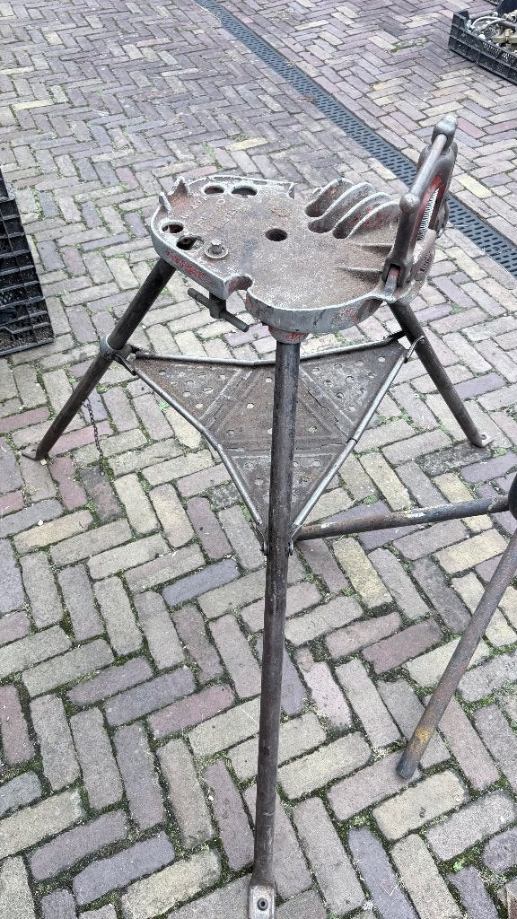 Ridgid 40 A draagbare Tristand pijpen/buis bankschroef, Ophalen of Verzenden, Gebruikt, Klem