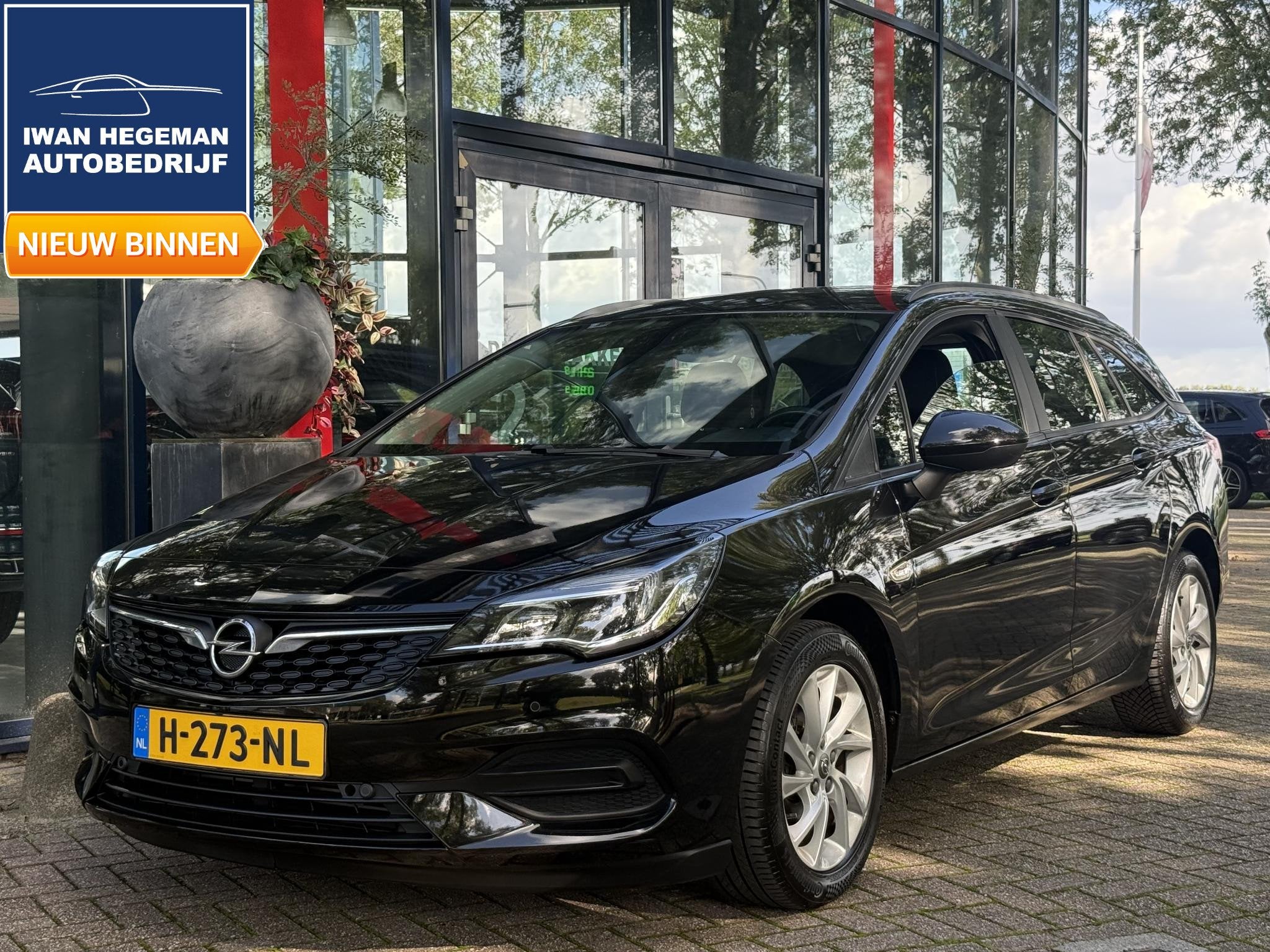 Opel Astra Sports Tourer 1.2 Edition | Navigatie via Apple C, Auto's, Voorwielaandrijving, 12 maanden, Stof, Zwart