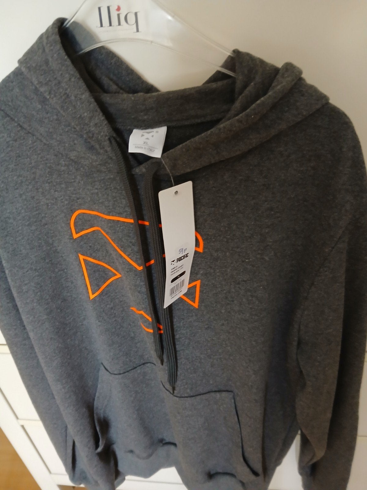 Nieuwe grijze hoodie met oranje print - Maat XL, Ophalen of Verzenden, Nieuw, Pacific