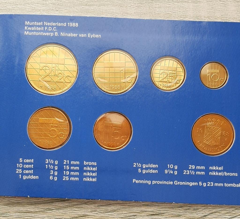 JAARSET NEDERLAND FDC GRONINGEN 1988  met 5 GULDEN MUNT, Ophalen of Verzenden, Koningin Beatrix, Overige waardes, Setje