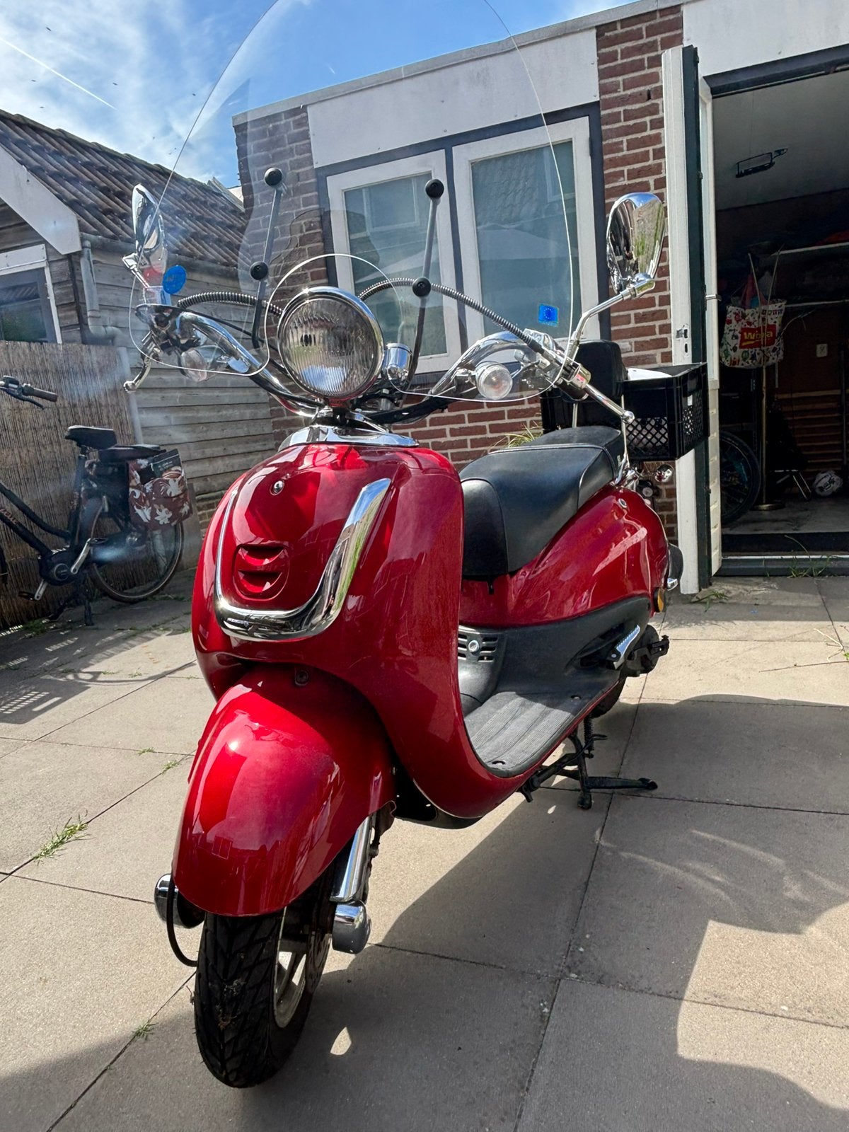Huatian brommer 50cc rood MOET WEG !, Overige merken, Ophalen of Verzenden, Zo goed als nieuw, Benzine