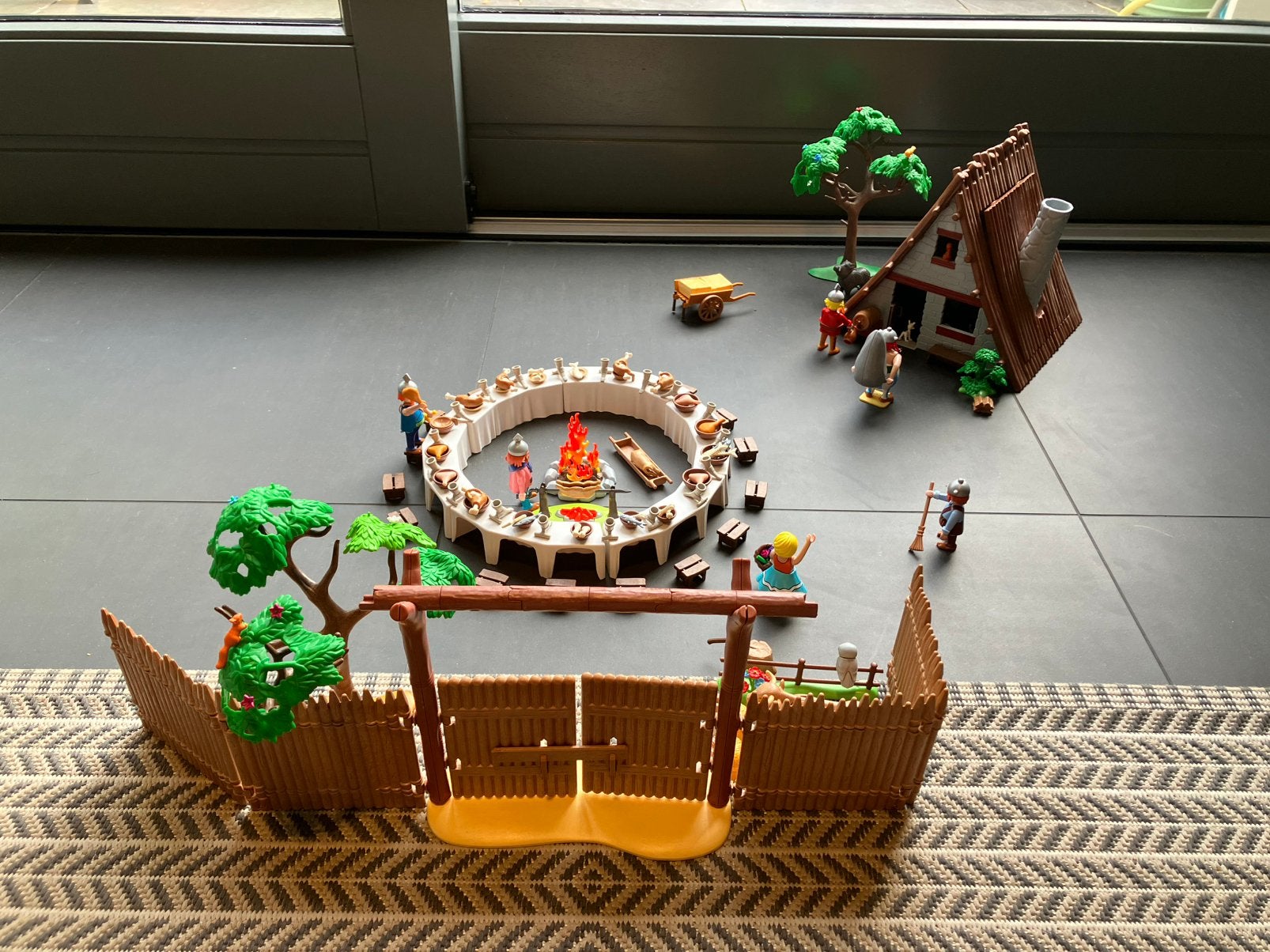 Playmobil Asterix 70931 Het Grote dorpsfeest, Gebouw, Complete set, Ophalen of Verzenden, Zo goed als nieuw