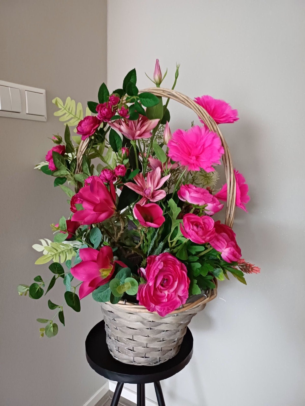 Zijden Bloemen in Mand - Elegant & Onderhoudsvrij, Huis en Inrichting, Zijde, Ophalen of Verzenden, Nieuw, Boeket