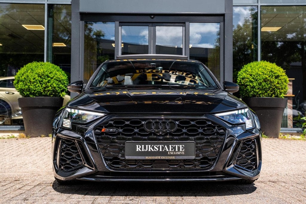 Audi RS3 2.5 TFSI RS 3 Quattro|PANO|KERAMISCH|MEMORY|MATRIX, Auto's, Audi, Automaat, Gebruikt, RS3, Zwart