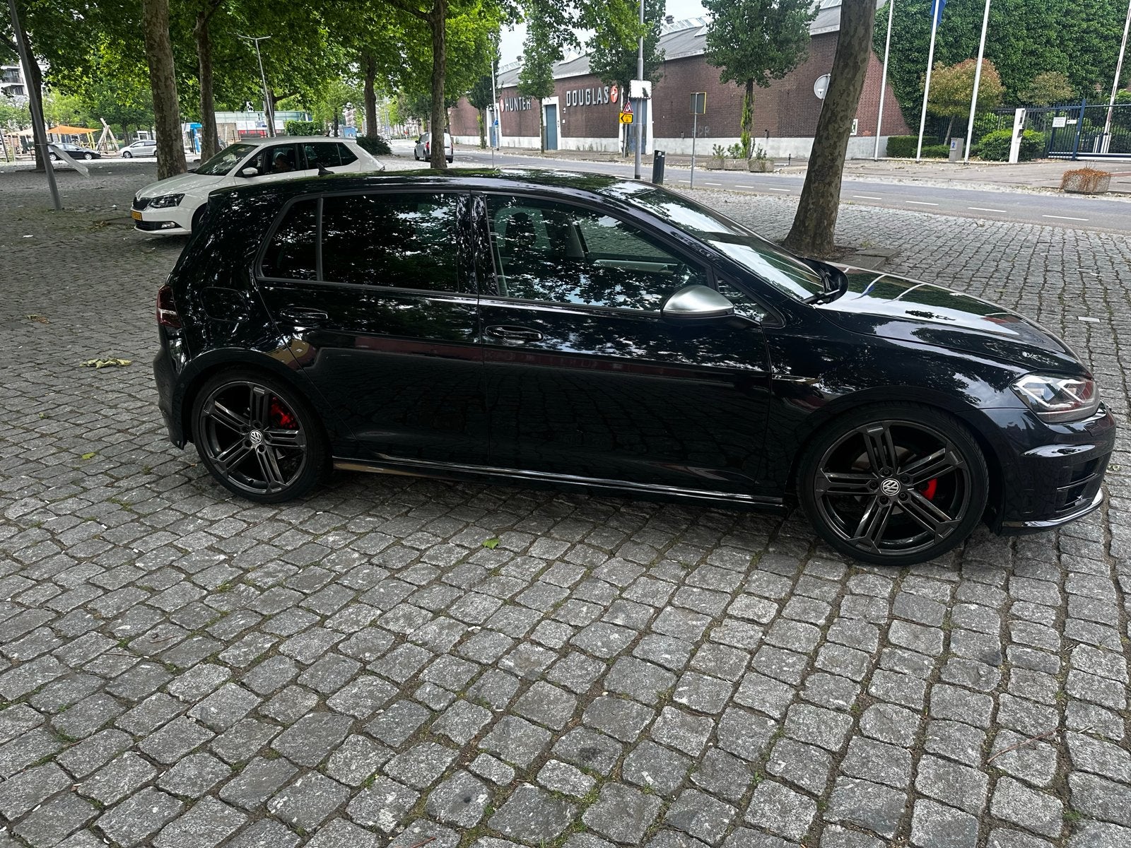 Volkswagen Golf 1.6 TDI 77KW DSG 2014 Zwart / R Pakket, Auto's, Euro 5, Stof, Zwart, 4 cilinders