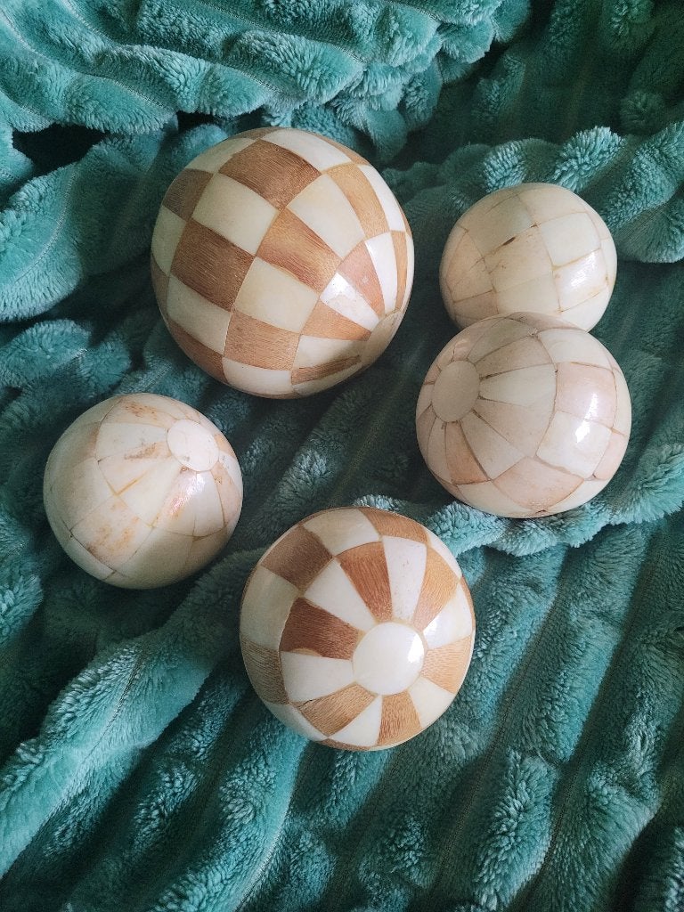 Antique art deco Wood And Bone Ball Sphere Checkerboard, Antiek en Kunst, Ophalen of Verzenden