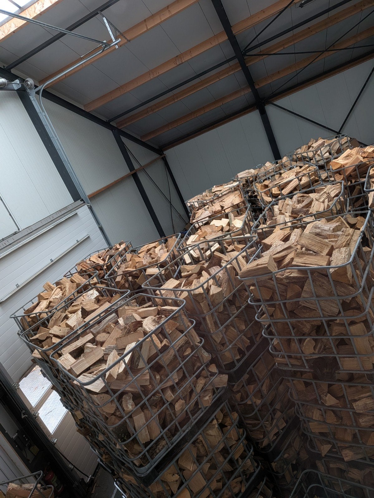 €125 per kuub beukenhout droog meerdere kuubs aanwezig, 3 tot 6 m³, Ophalen, Beukenhout, Blokken