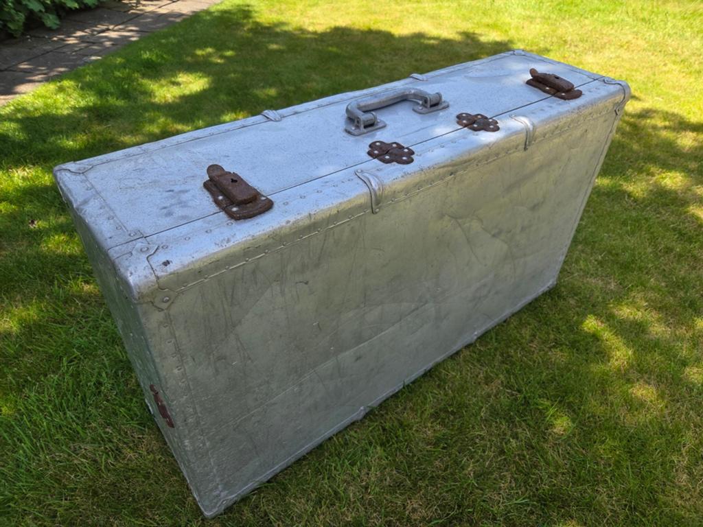 Vintage aluminium koffer kist grote maat metaal hout 80x43, Ophalen, Minder dan 50 cm, Gebruikt, 50 tot 100 cm