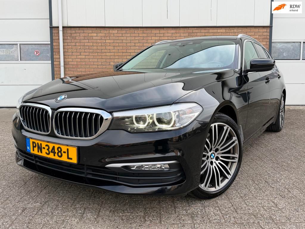 BMW 5-serie Touring 520d Executive LEDER/NAVI/19INCH !, Auto's, Automaat, Achterwielaandrijving, Euro 6, 2000 kg