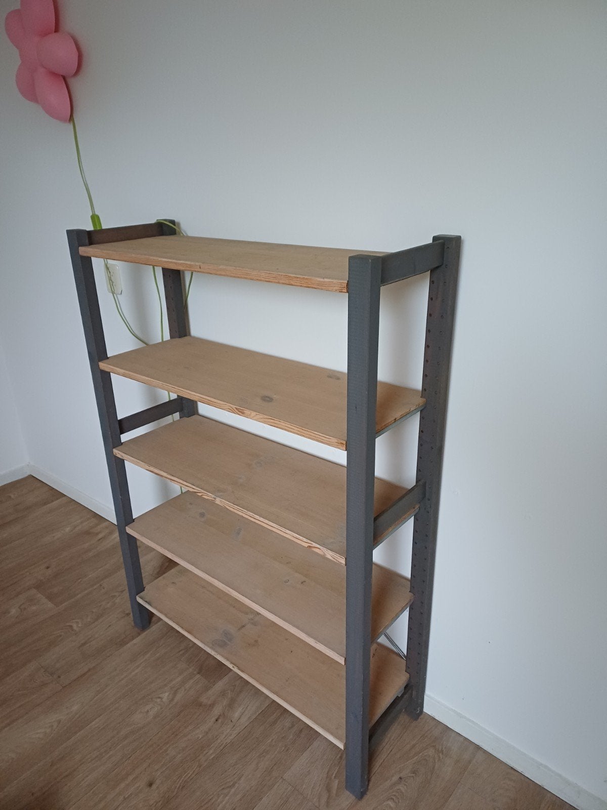 stellingkast, Ophalen, Gebruikt