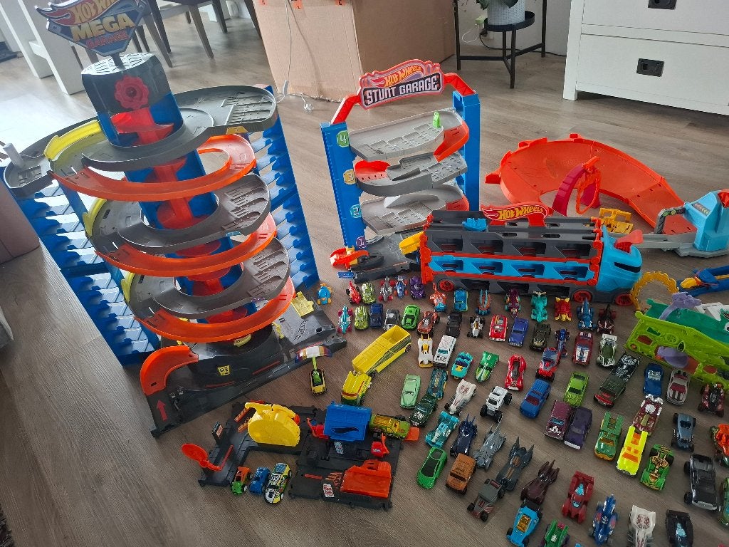 Hotwheels, Kinderen en Baby's, Speelgoed | Racebanen, Ophalen, Zo goed als nieuw, Hot Wheels, Met looping