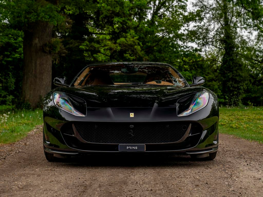 Ferrari 812 Superfast | Atelier Car | Full alcantara & carbo, Auto's, Automaat, Achterwielaandrijving, Gebruikt, Alcantara