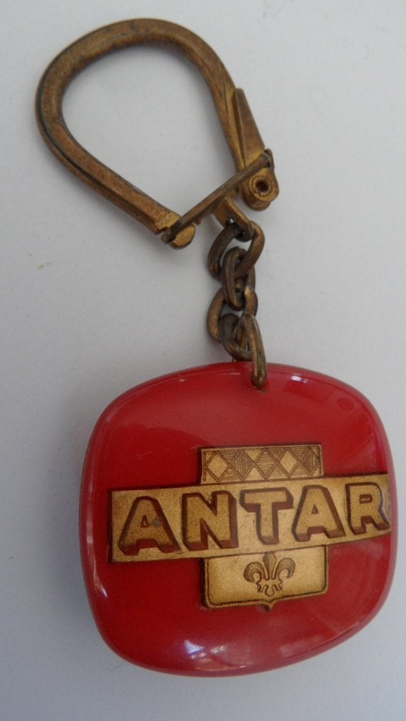 Antar motorolie oude sleutelhanger, Verzamelen, Merken en Reclamevoorwerpen, Verzenden, Gebruikt, Gebruiksvoorwerp