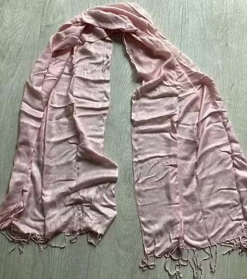 Licht Roze Sjaaltje, Ophalen of Verzenden, Gedragen, Maat 38/40 (M), Sjaal