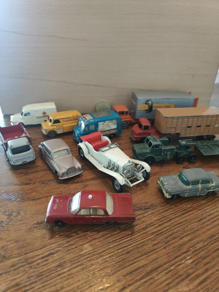 Tien Lesney Miniatuur Cars - Diverse Modellen, Ophalen of Verzenden
