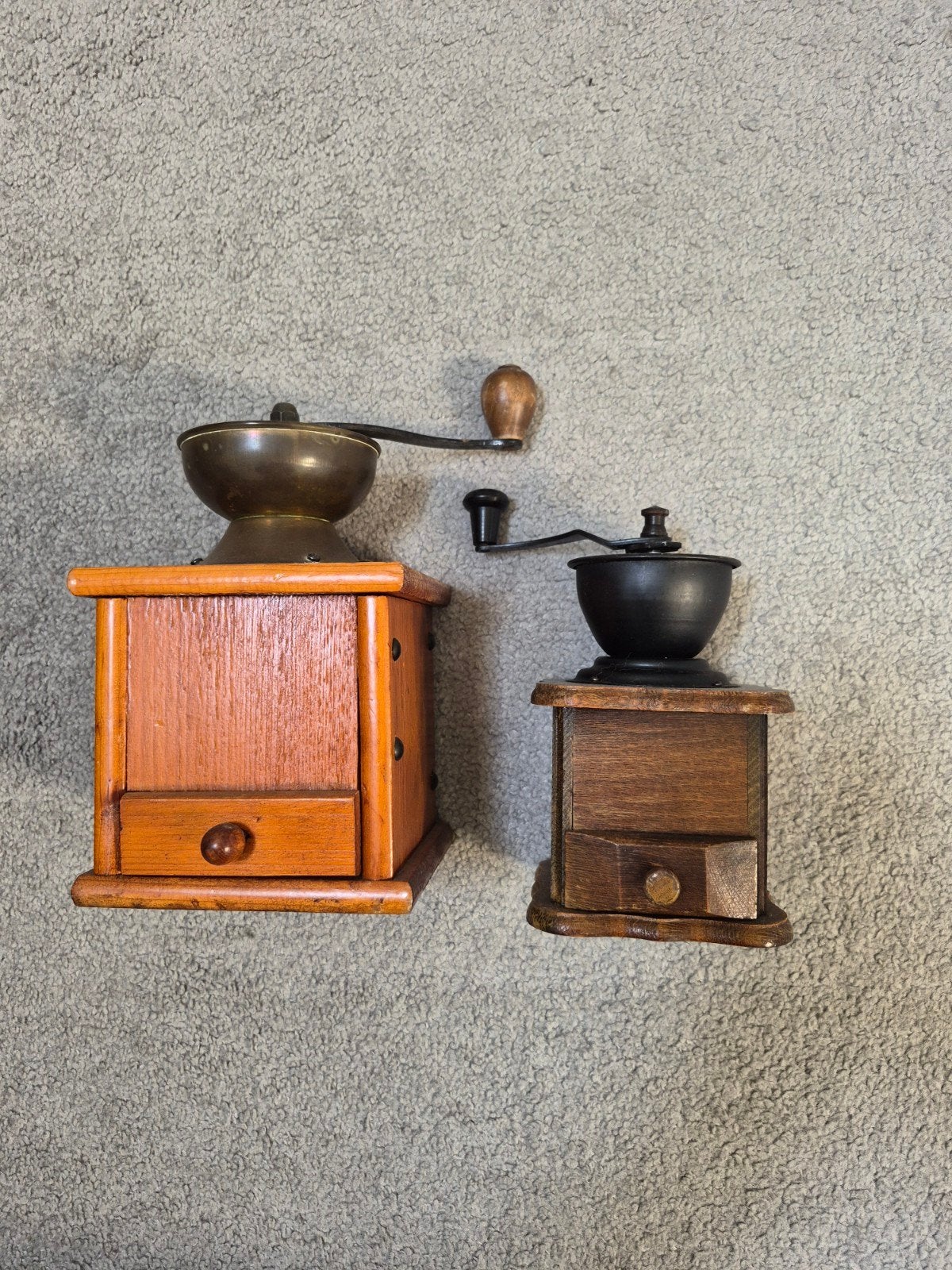 Set van 2 Antieke Koffiemolens - Hout & Metaal, Ophalen of Verzenden