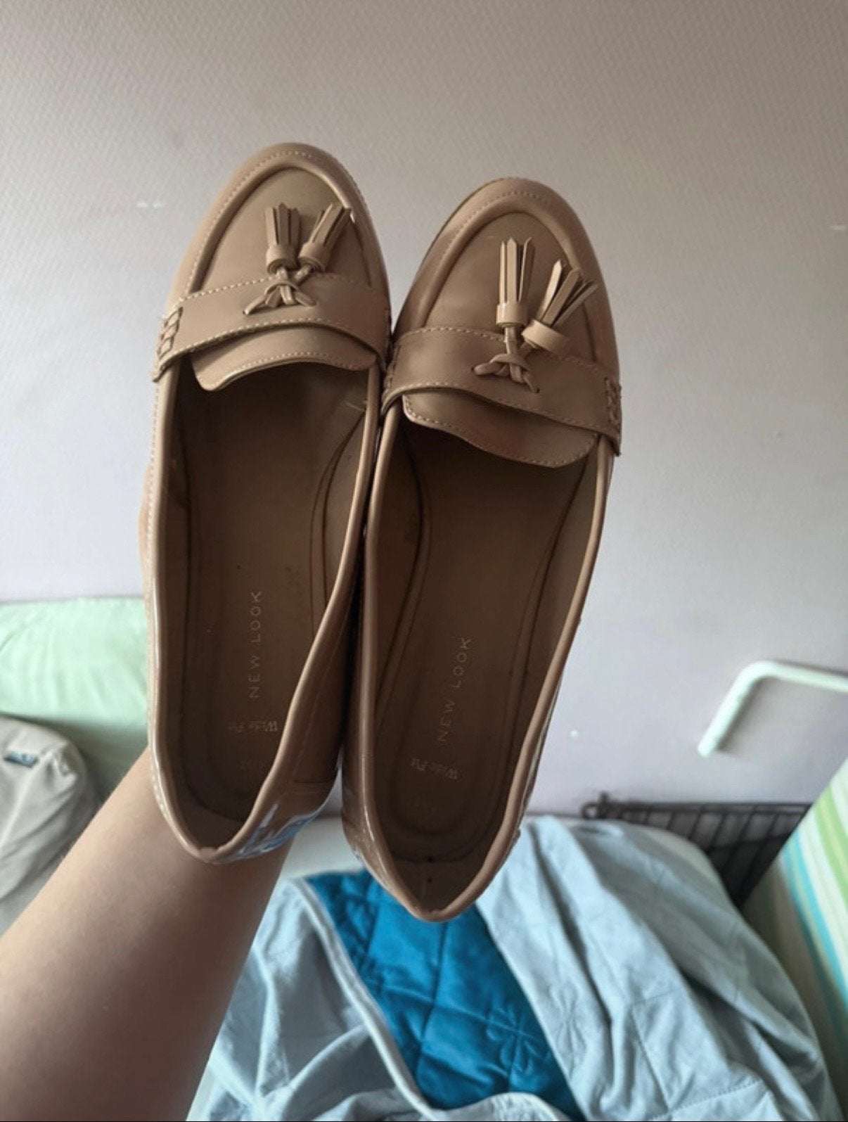 New Look Instappers - Beige met kwastjes, Kleding | Dames, Schoenen, Nieuw, Instappers, Beige, Ophalen