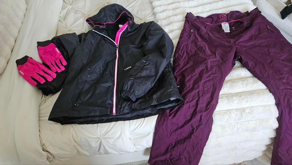 Compleet ski- of snowpak Decathlon (jas, broek, handschoen), Ophalen of Verzenden, Zo goed als nieuw, Maat 42/44 (L), Overige typen