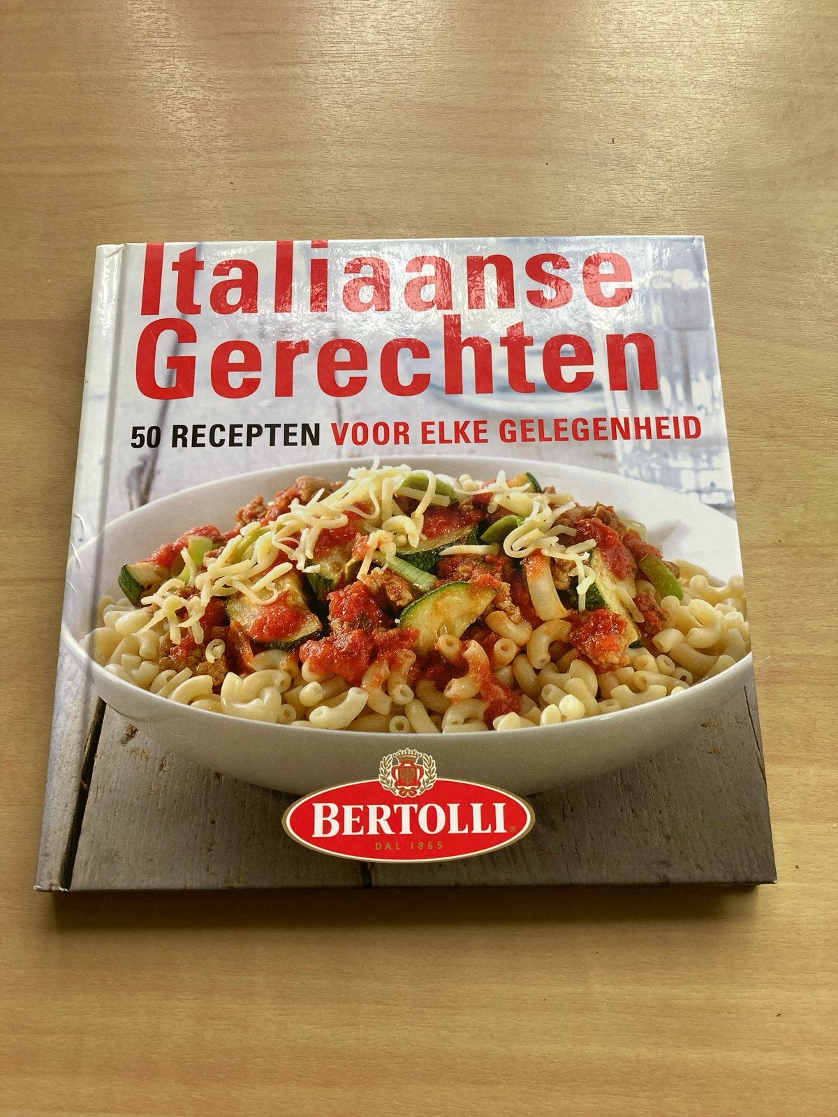 Italiaanse Gerechten: 50 recepten voor elke gelegenheid, Ophalen of Verzenden, Zo goed als nieuw, Italië, Voorgerechten en Soepen