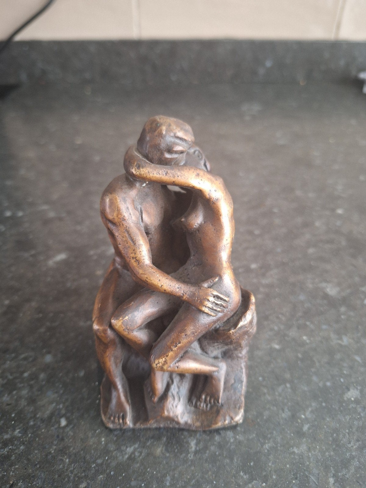 Bronzen sculptuur van de kus van Auguste Rodin., Antiek en Kunst, Ophalen, Groep mensen, Minder dan 20 cm, Beeld