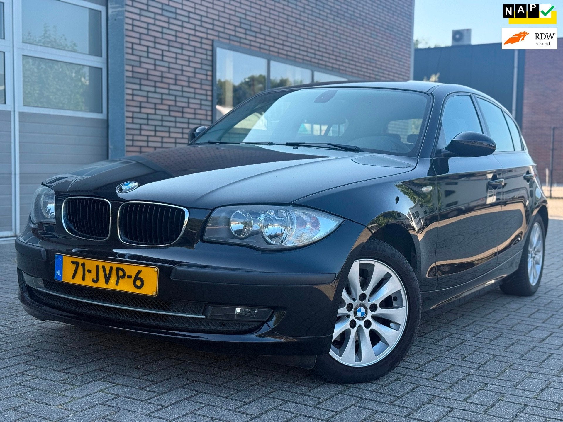 BMW 1-serie 116i Business Line Airco Cruise Elekpakket Nap, Auto's, BMW, 1-Serie, Achterwielaandrijving, 4 cilinders, 4 stoelen