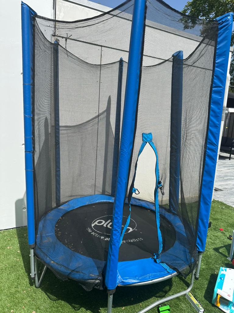 Kleine kinder trampoline, Ophalen, Zo goed als nieuw