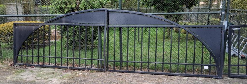Poort + looppoort, Ophalen, Gebruikt, 200 cm of meer, Draaipoort
