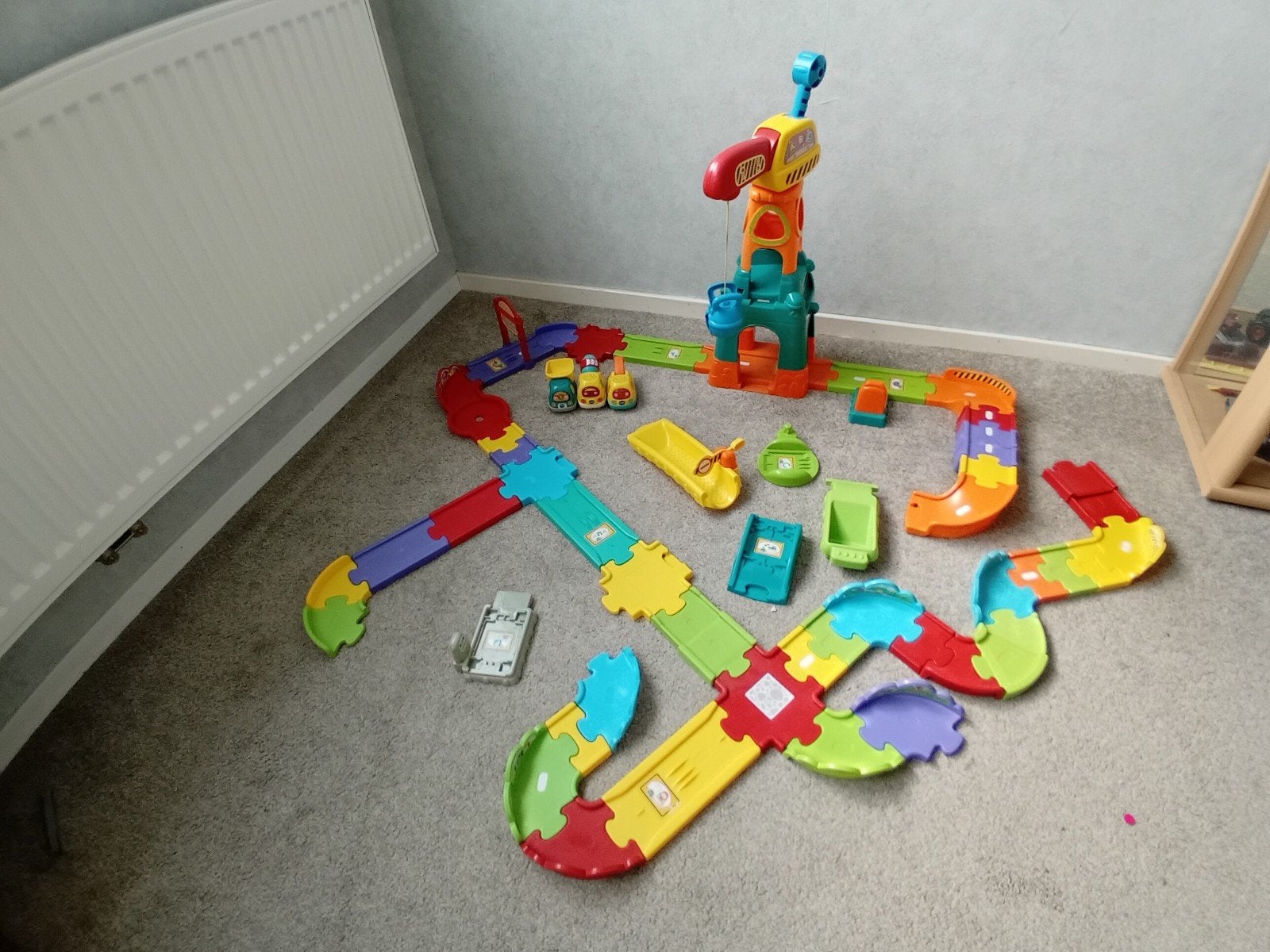 VTech Toet Toet Auto's Racebaan met 3 voertuigen, Overige merken, Zelf te bouwen, Ophalen of Verzenden, Elektrisch
