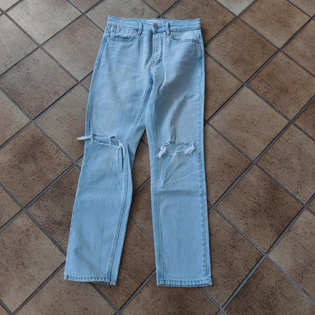 Stradivarius jeans mt 38 goede staat, Blauw, Ophalen of Verzenden, Zo goed als nieuw, W30 - W32 (confectie 38/40)