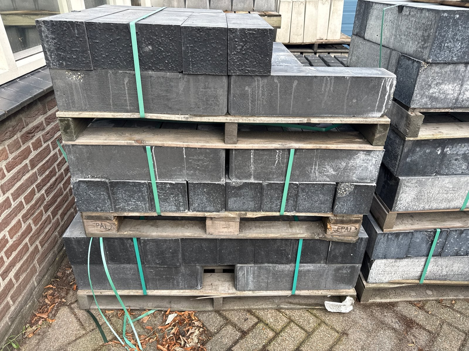 Betonnen opsluitbanden / palissaden - Diverse maten, Overige typen, Ophalen of Verzenden, Zo goed als nieuw, 10 m² of meer