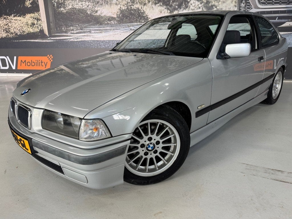 Bmw 3-SERIE Compact 316I / Airco / LM velgen / Bluetooth / e, Auto's, BMW, 13 km/l, Achterwielaandrijving, 4 cilinders, Origineel Nederlands