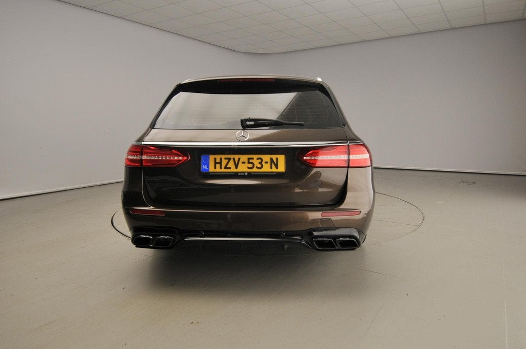 Mercedes-Benz E-klasse Estate AMG 63 4MATIC Premium Plus | B, Auto's, Automaat, Gebruikt, Bruin, 1960 kg
