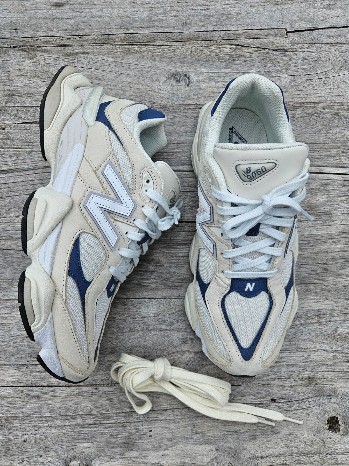New Balance 9060 Sea Salt Magic Blue - Maat 44.5, Kleding | Heren, Schoenen, Ophalen of Verzenden, Zo goed als nieuw, Blauw, New Balance.
